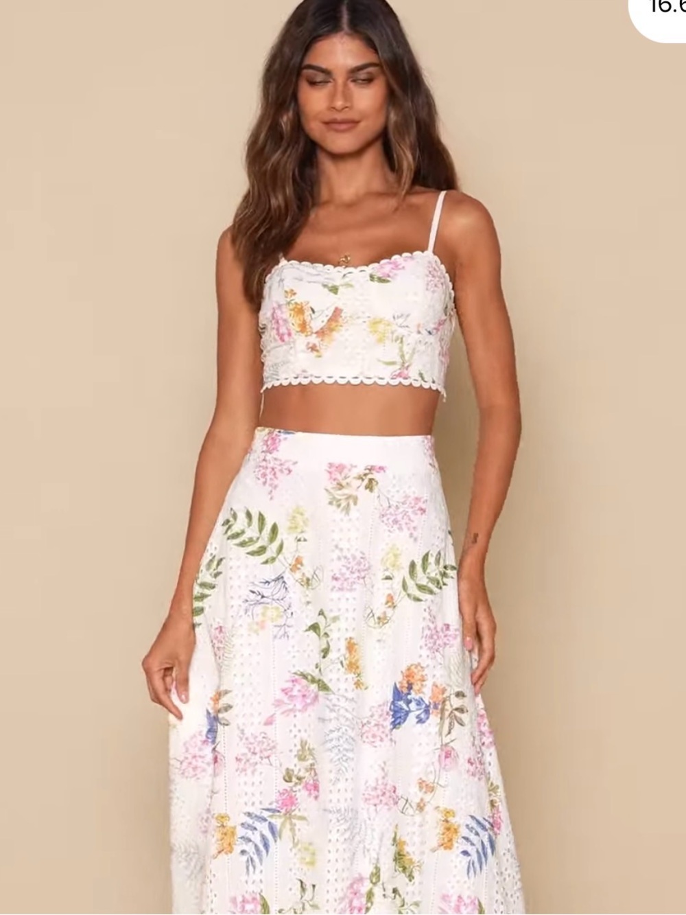 Lulus Floral Eyelet cropped tank - White Floral